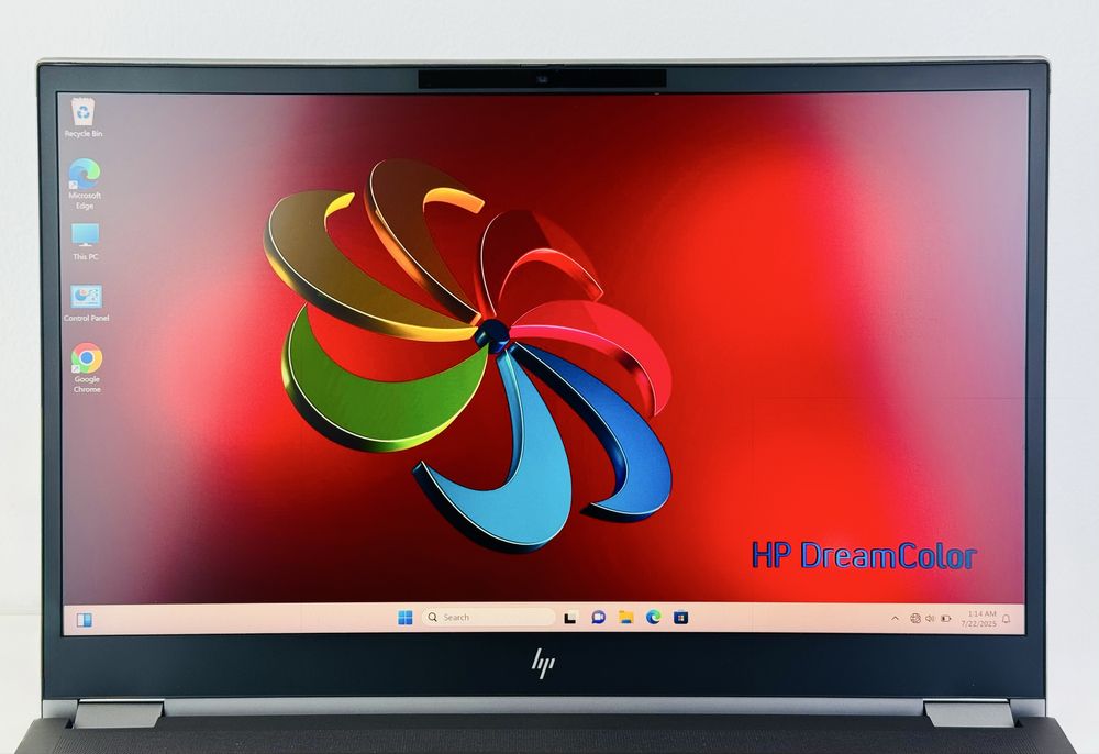 HP ZBook Fury G8 15.6 4K 120Hz Xeon W-11995M 64RAM 1TB SSD RTX A2000