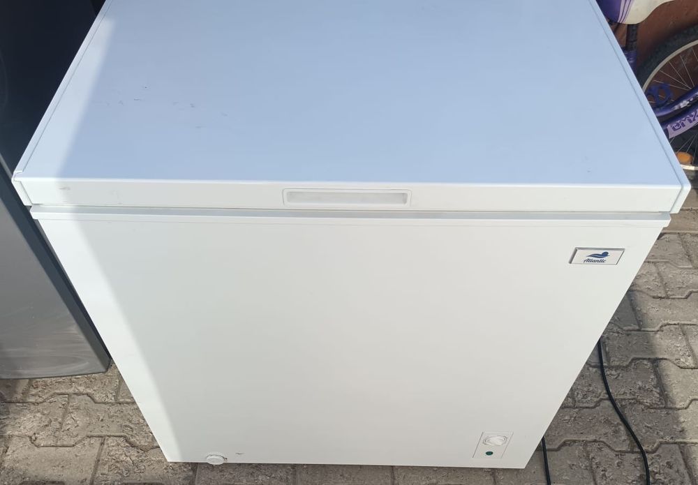 Морозильник продам