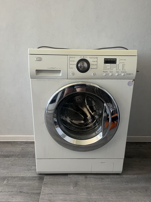 Продам стиральную машину LG