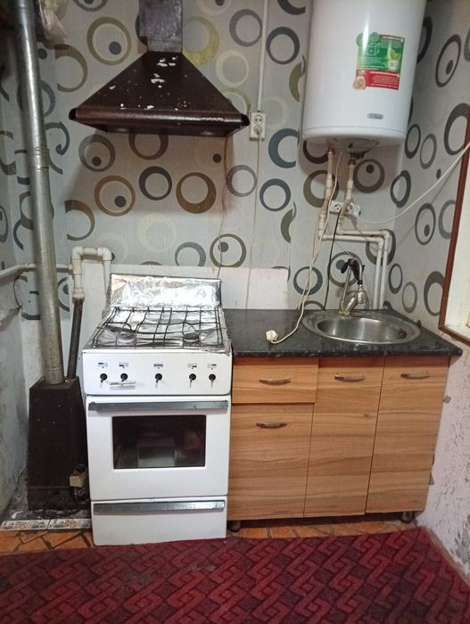 5-maktab yonida 3 xonali kvartira ijaraga beriladi.