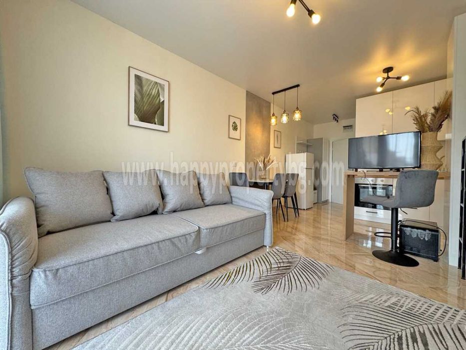 Продава се Двустаен апартамент в Свети Влас - 84 кв.м за 1298 €/кв.м - Снимка #2