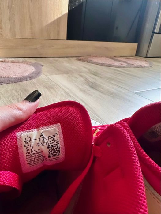 Adidași Air Jordan 1 Mid beige red