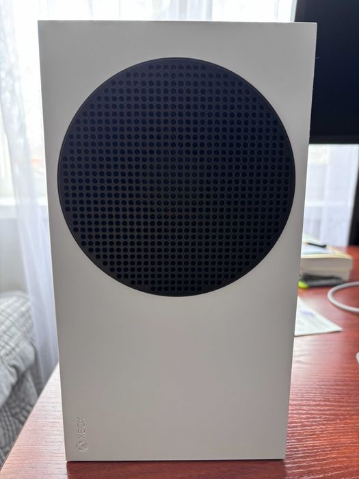 Продам Xbox Series S 512GB