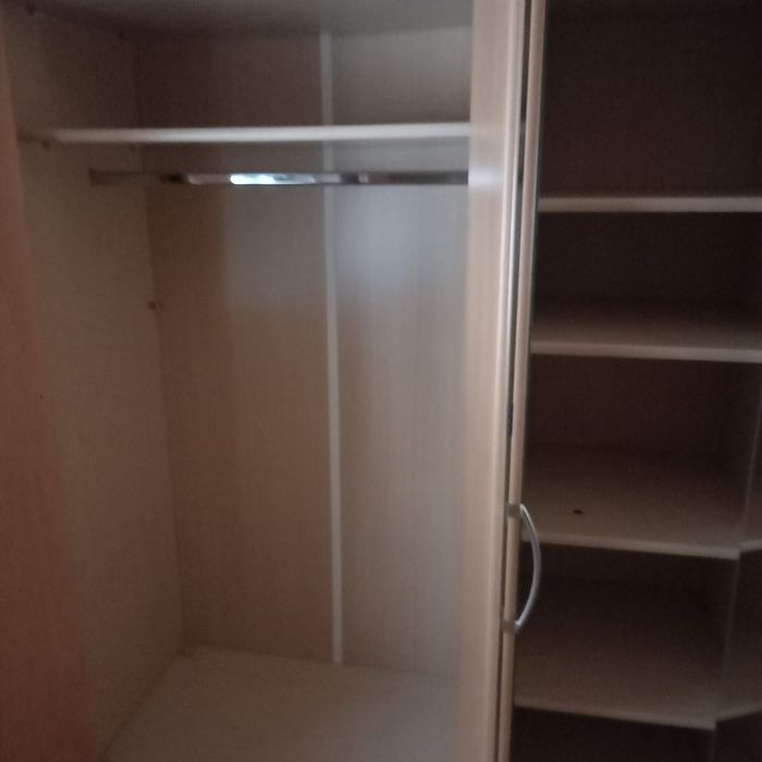 Dressing pentru haine