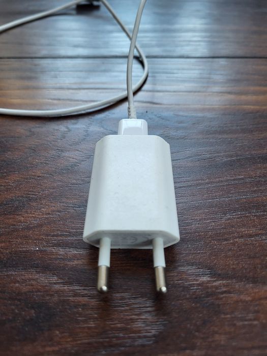 Adaptor Apple si cablu