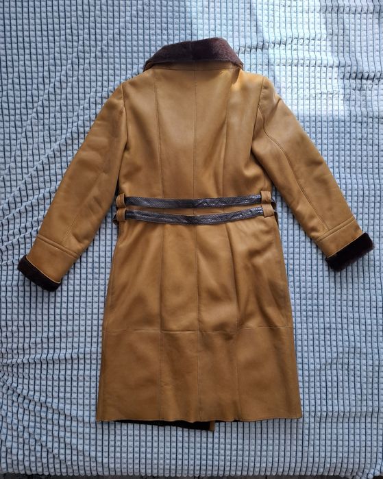 Продам женскую дубленку