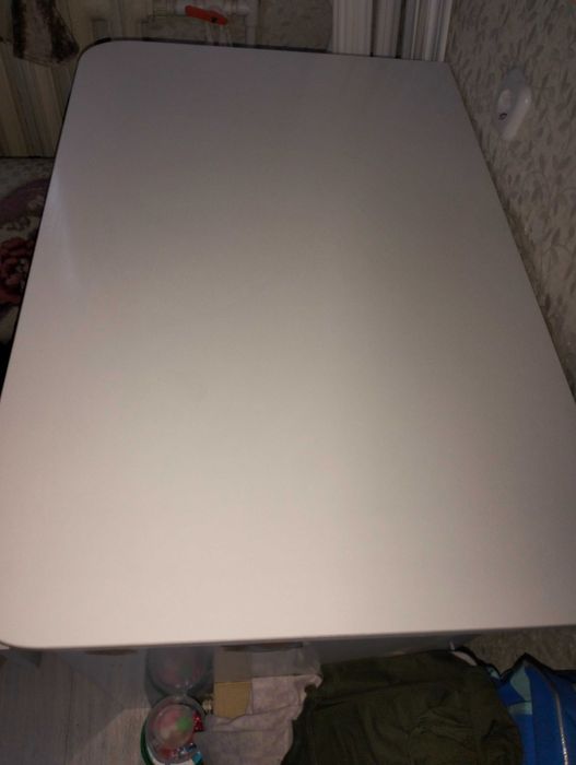 Стол письменный..