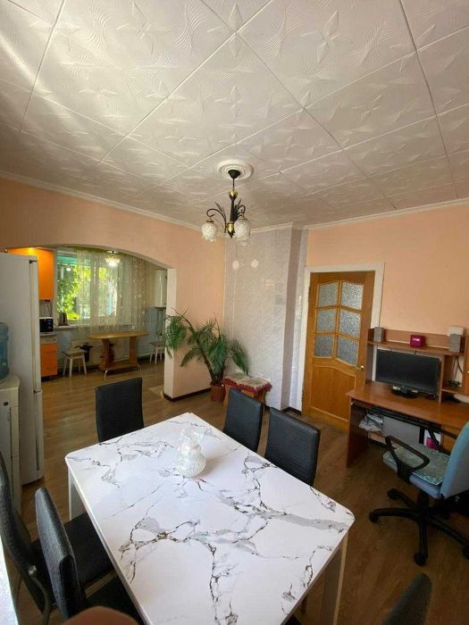 Продам дом у озера