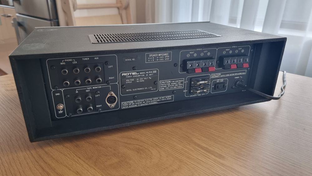 Усилвател ROTEL RA-300