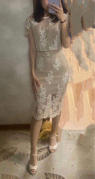 Костюм с юбкой праздничный