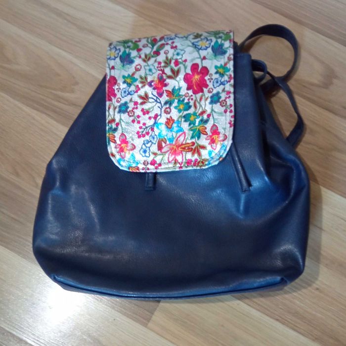 Дамски раници нови