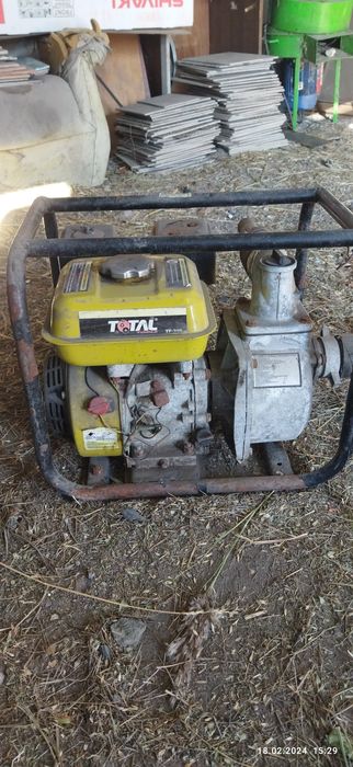 Бензиновый насос для полива