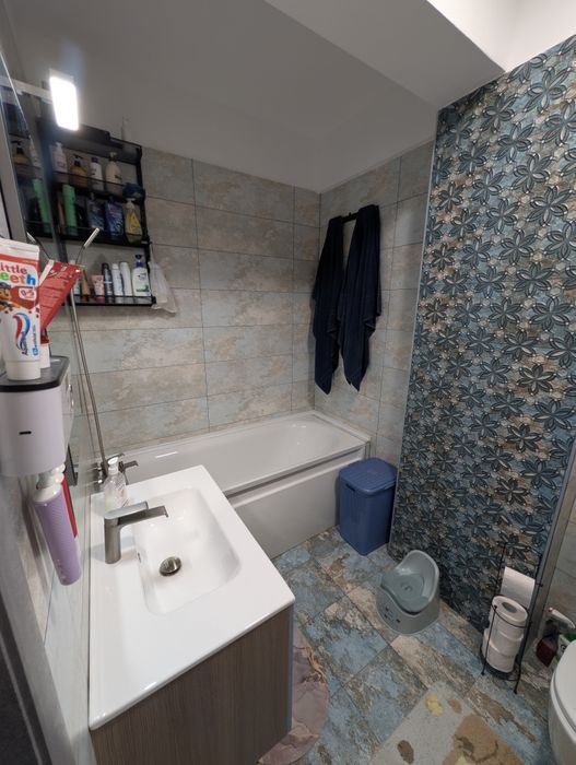 Închiriez apartament 2 camere