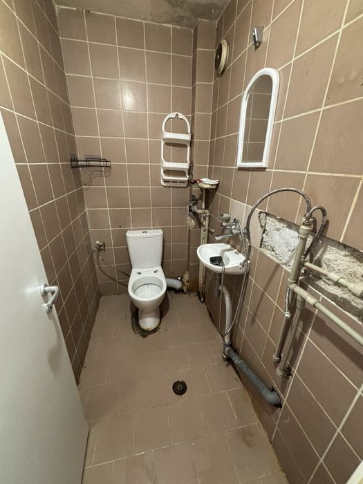 Дава се под наем Тристаен апартамент в София, Младост 1 - 122 кв.м за 194506.86 € - Снимка #8