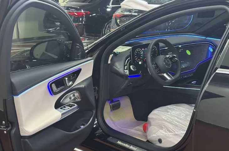 Mercedes-Benz E-class E300 AMG line