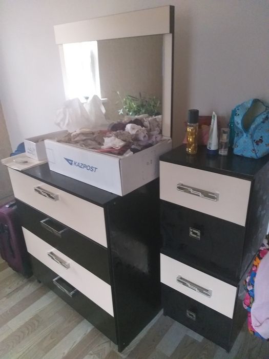 Продам спальный гарнитур