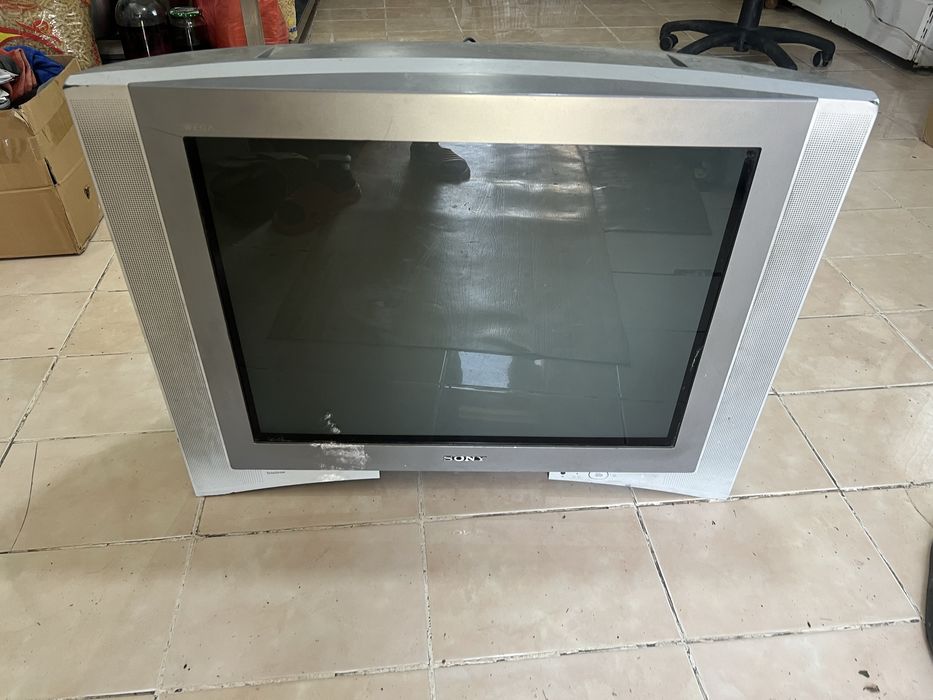 Продам большой телевизор