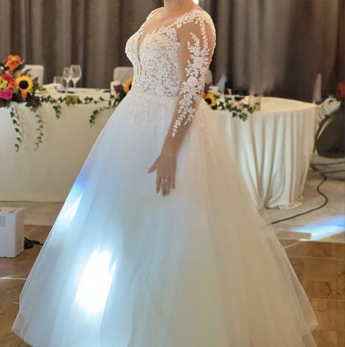 Vand rochie de mireasa