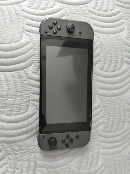 Продам Nintendo switch