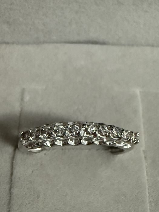 Бриллиантовое кольцо