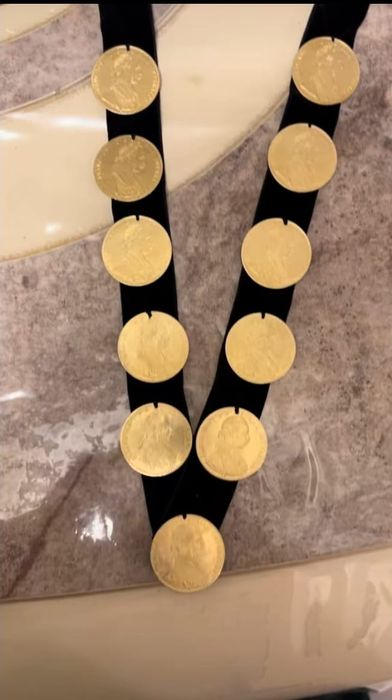 Vând Monede placate cu aur de 24k Frank Iosif 4 ducat 1915