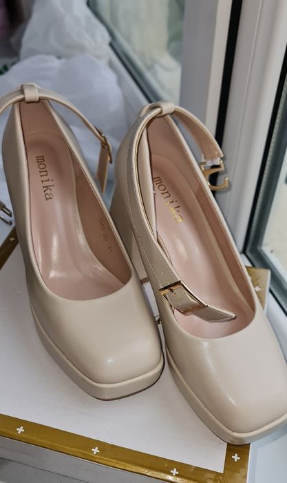 продам женские туфли