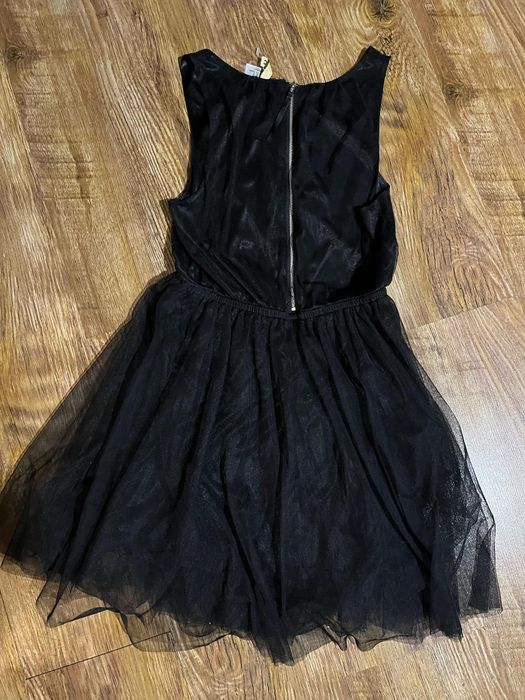 Нова рокля Divided m/l