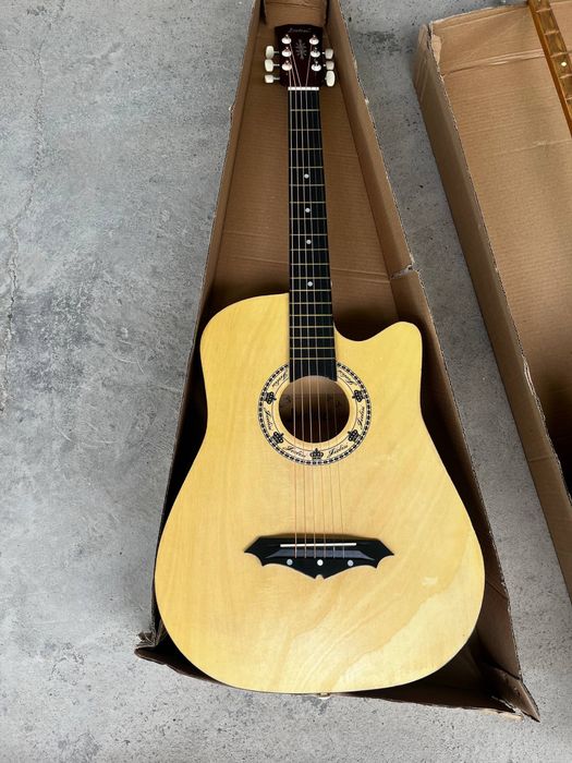 Gitara holati yangi