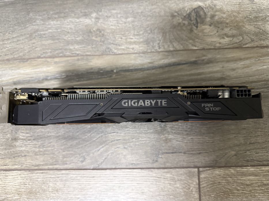 Продам видеокарту GTX 1070 (8GB)