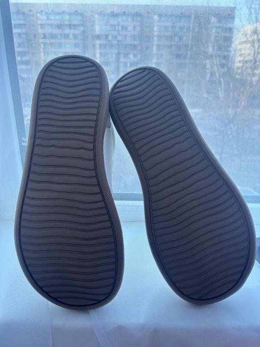 Кроссовки «босоногие» barefoot по естественной форме стопы