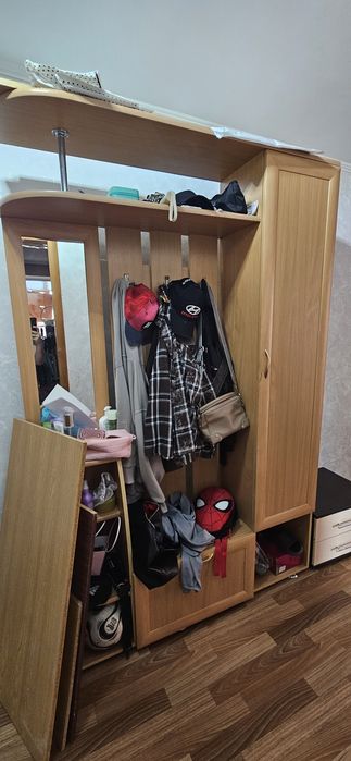 Прихожая продам ..