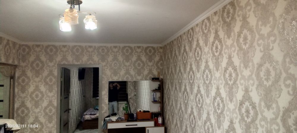 Срочно продаю квартиру 2 компания 1 этаж