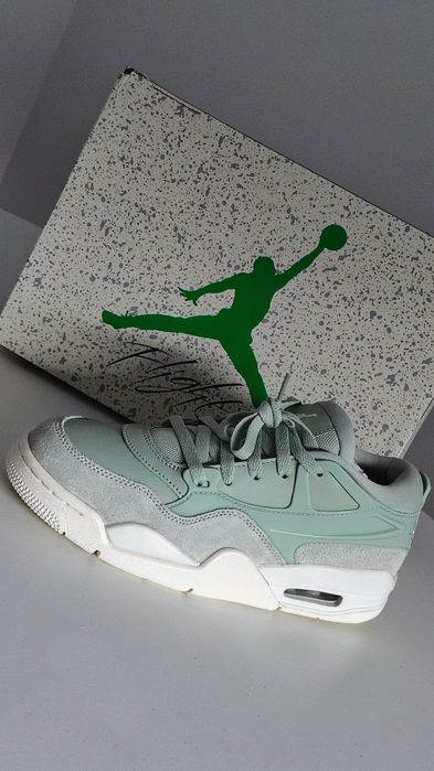 Jordan Air 4 / Mar. 40. / Noi!