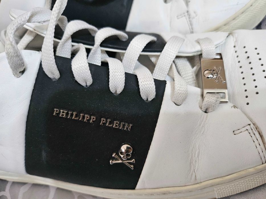 Продават се мъжки кецки филип плейн