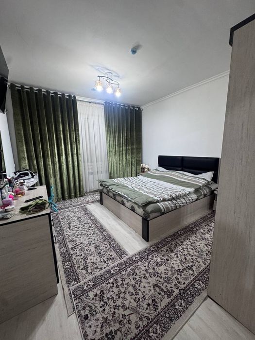 Uy sotiladi 5 etajda 3xonali