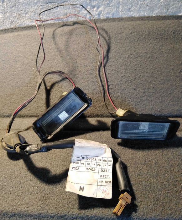 Nissan Tino-части от задна/5-та/ врата