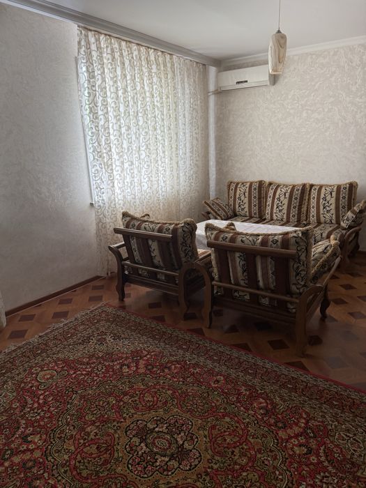 Аренда .Академ городок 3 ком 90. Квадрат