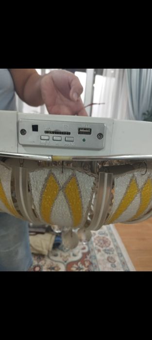 Люстра,в очень хорошем состоянии.