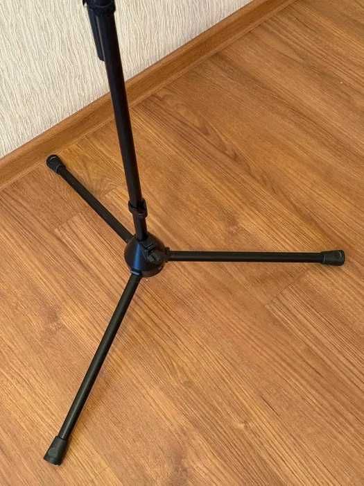 Продам стойку для микрофона (хорошее состояние)