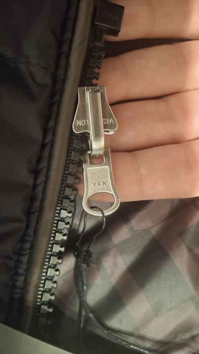 Geaca de dama cu dubla fata  Flo& CO

Masura 38 = M 

Made in Italy