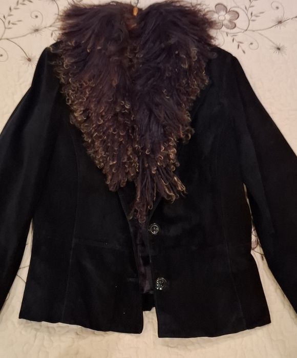 Продам весеннее полупальто, замша