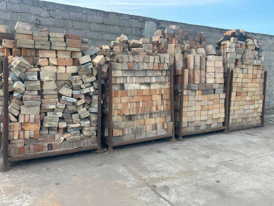 Cărămizi refractare (șamotă) – diverse dimensiuni – pentru sobe, șeminee și cuptoare