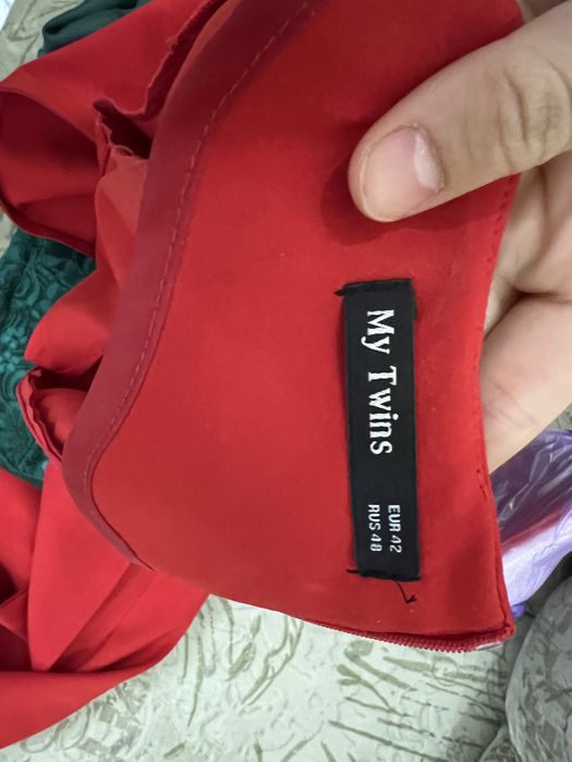 Продается красное вечернее платье