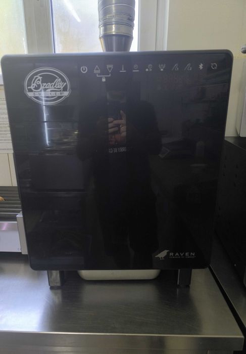 Afumatoare Bradley Smoker Raven 4
