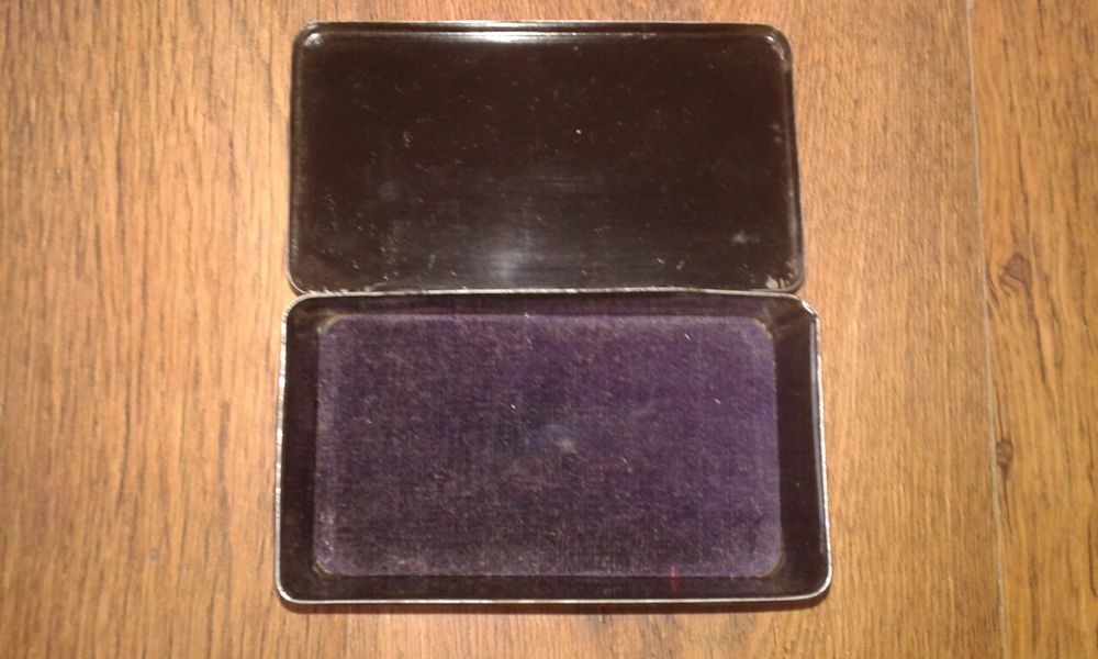 Стара метална кутия Гритцнеръ