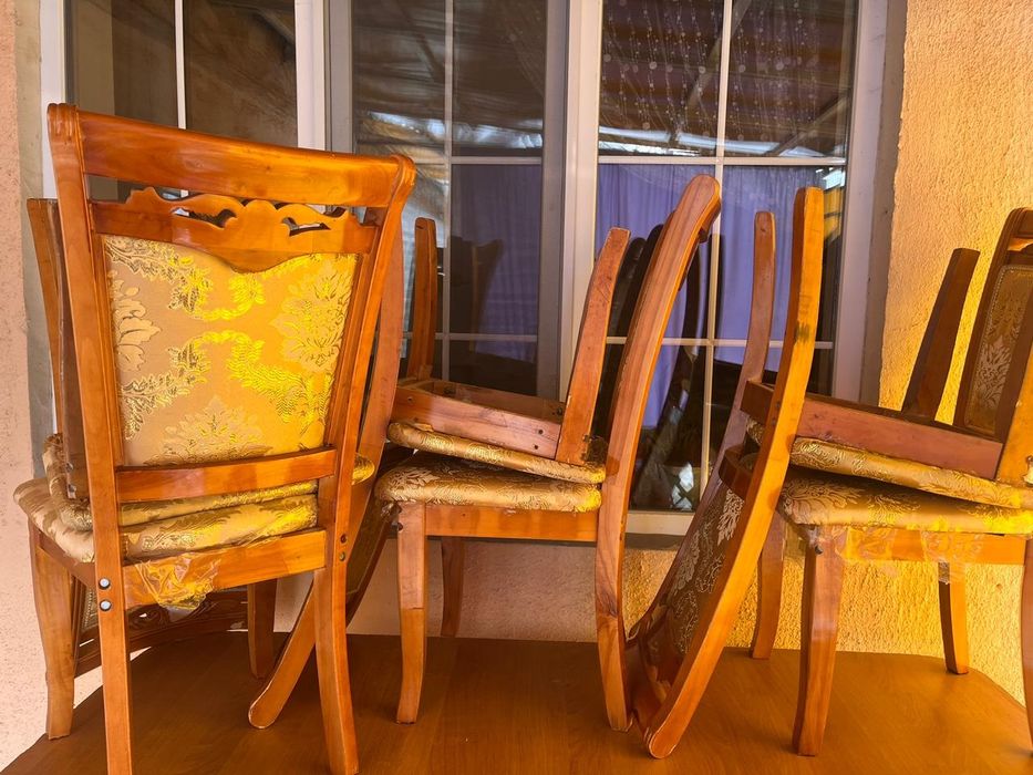 Продам классические стулья