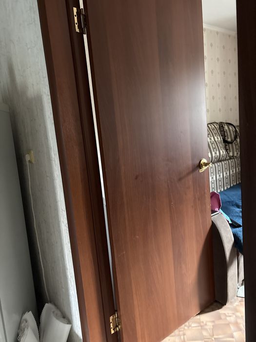 Продаю двери  б/у