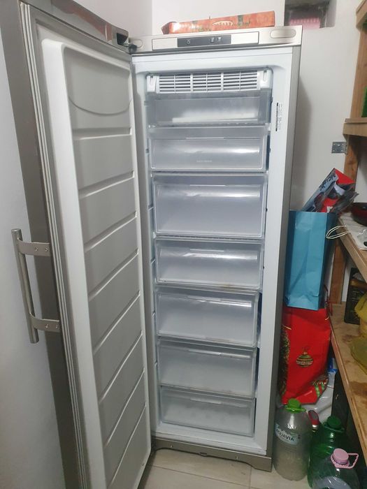 Vanzare congelatot Ariston Hotpoint