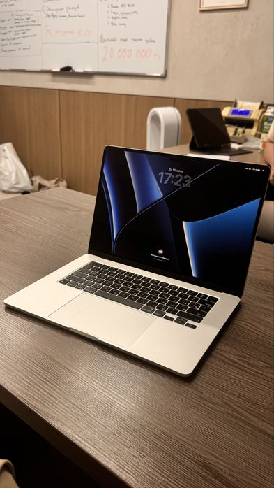 Macbook air m4 15 дюйм