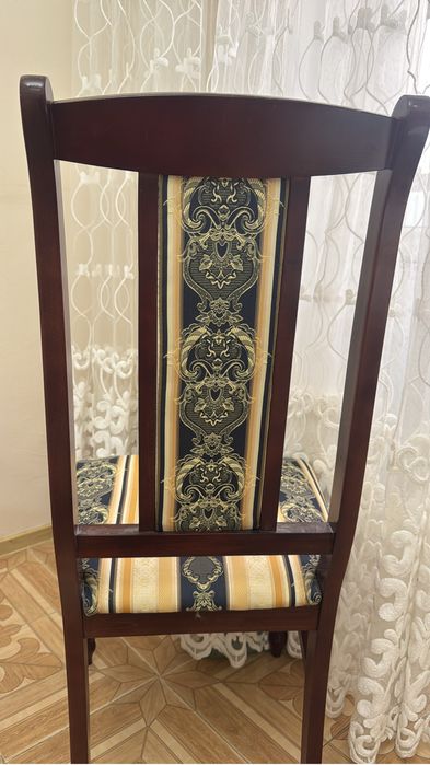 Стулья деревянные